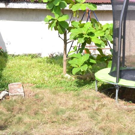 Fully Aircondition 3Bed Villa- A C- Wifi- Hotwater Freetown Eksteriør bilde